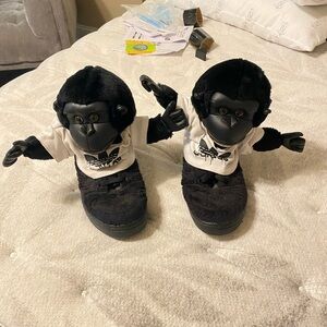 Adidas Jeremy Scott Gorilla